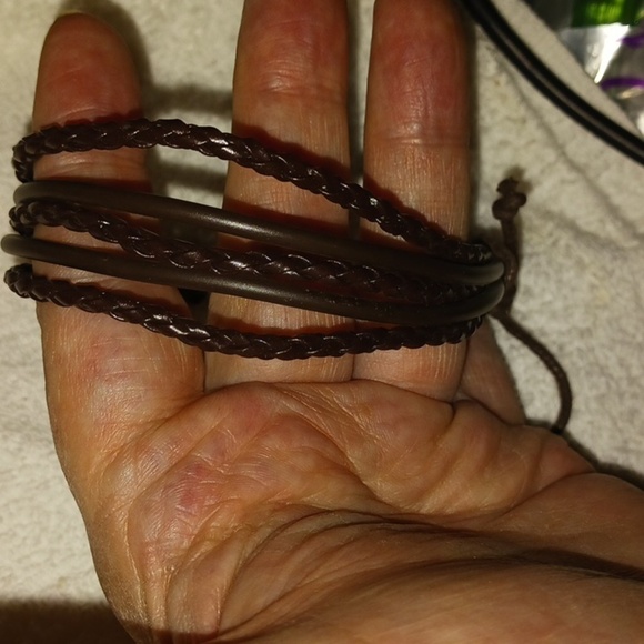 Handmade Leather Unisex Bracelet - Picture 1 of 4